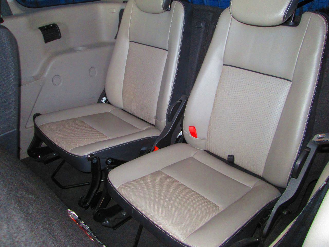 Used 2017 Ford Transit Connect Titanium FWD image 11