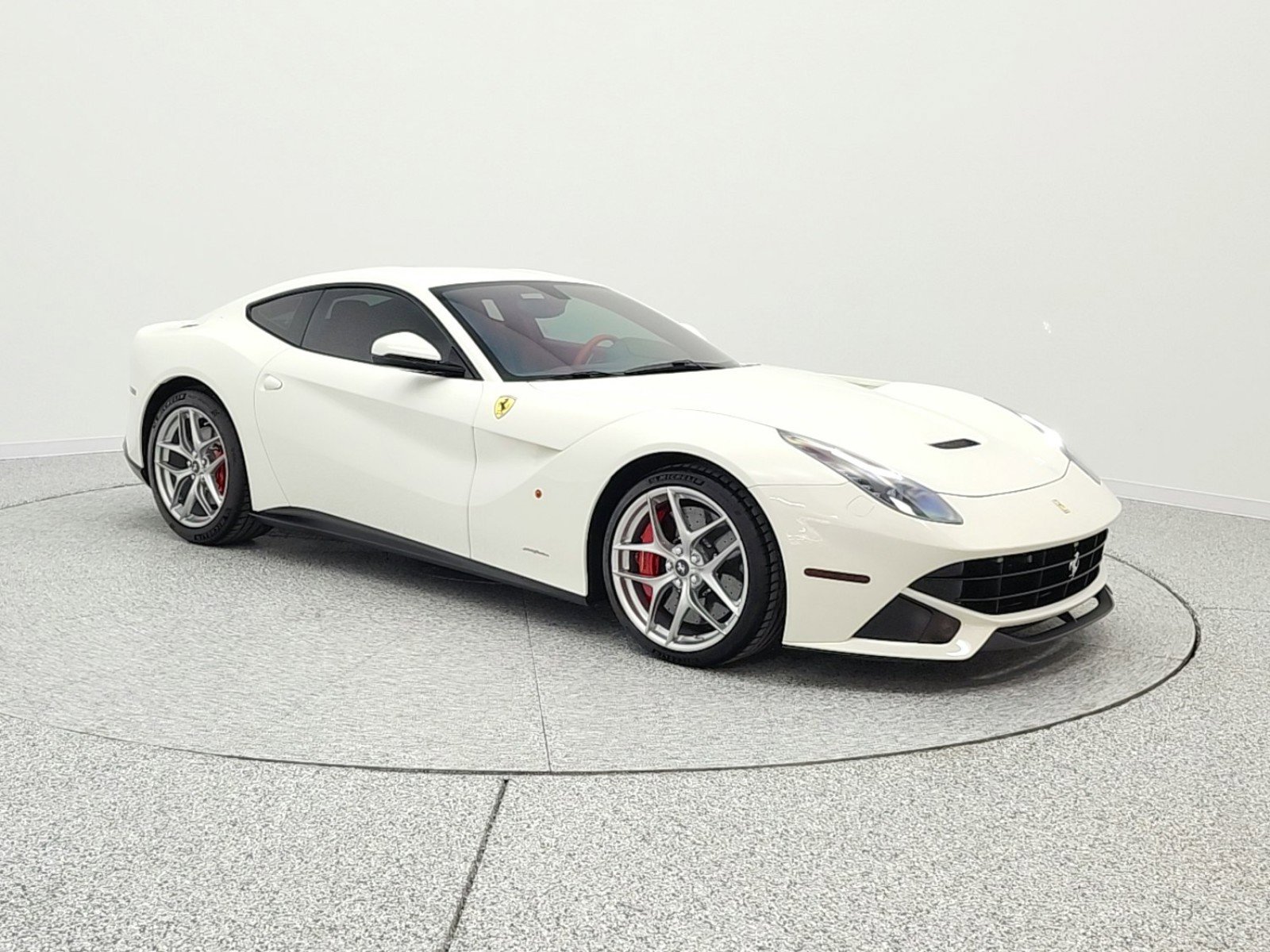 Used 2016 Ferrari F12 Berlinetta image 3