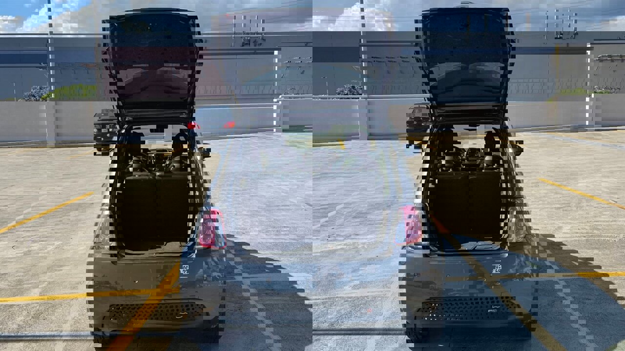 Used 2018 FIAT 500 e w/ Esport Package image 9