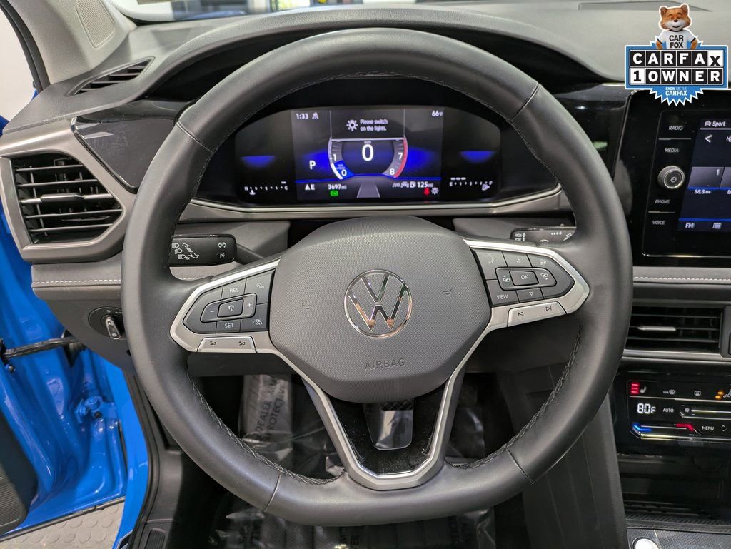 Used 2025 Volkswagen Taos SE image 21