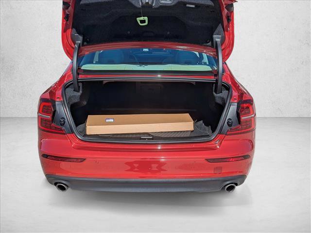 Used 2019 Volvo S60 T5 Momentum w/ Premium Package FWD image 7