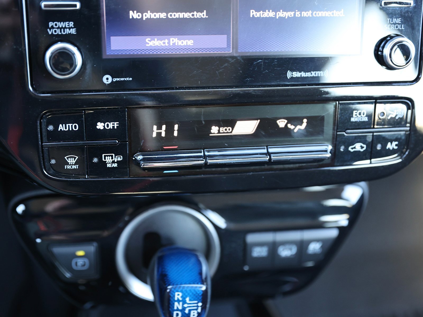 Used 2022 Toyota Prius Prime LE image 27