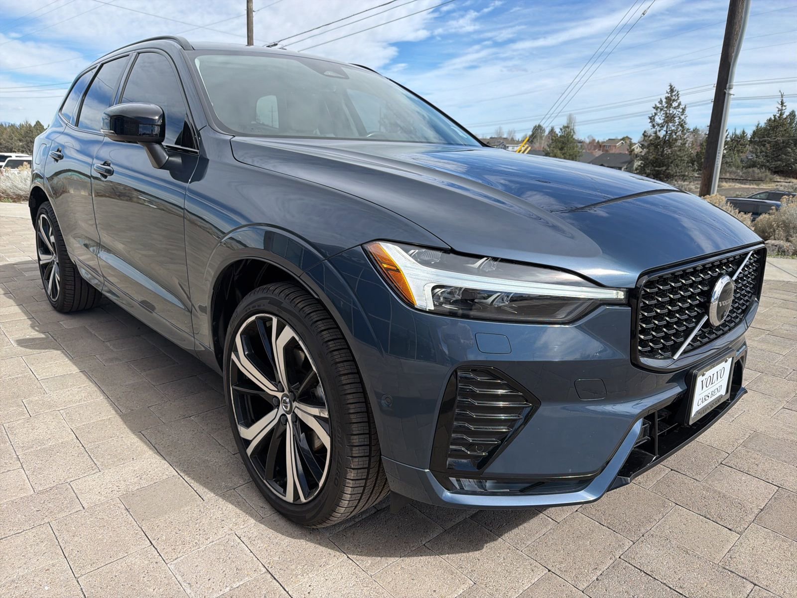 Used 2024 Volvo XC60 B5 Ultimate w/ Protection Package Premier