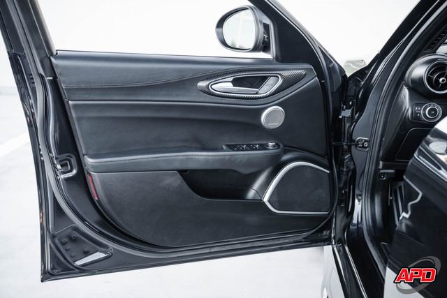 Used 2019 Alfa Romeo Giulia Quadrifoglio w/ Driver Assist Dynamic Package image 66