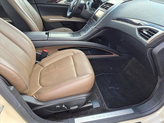 Used 2015 Lincoln MKZ Hybrid w/ Equipment Group 201A Select FWD image 20