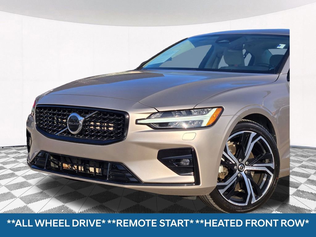 Used 2024 Volvo S60 B5 Core image 2