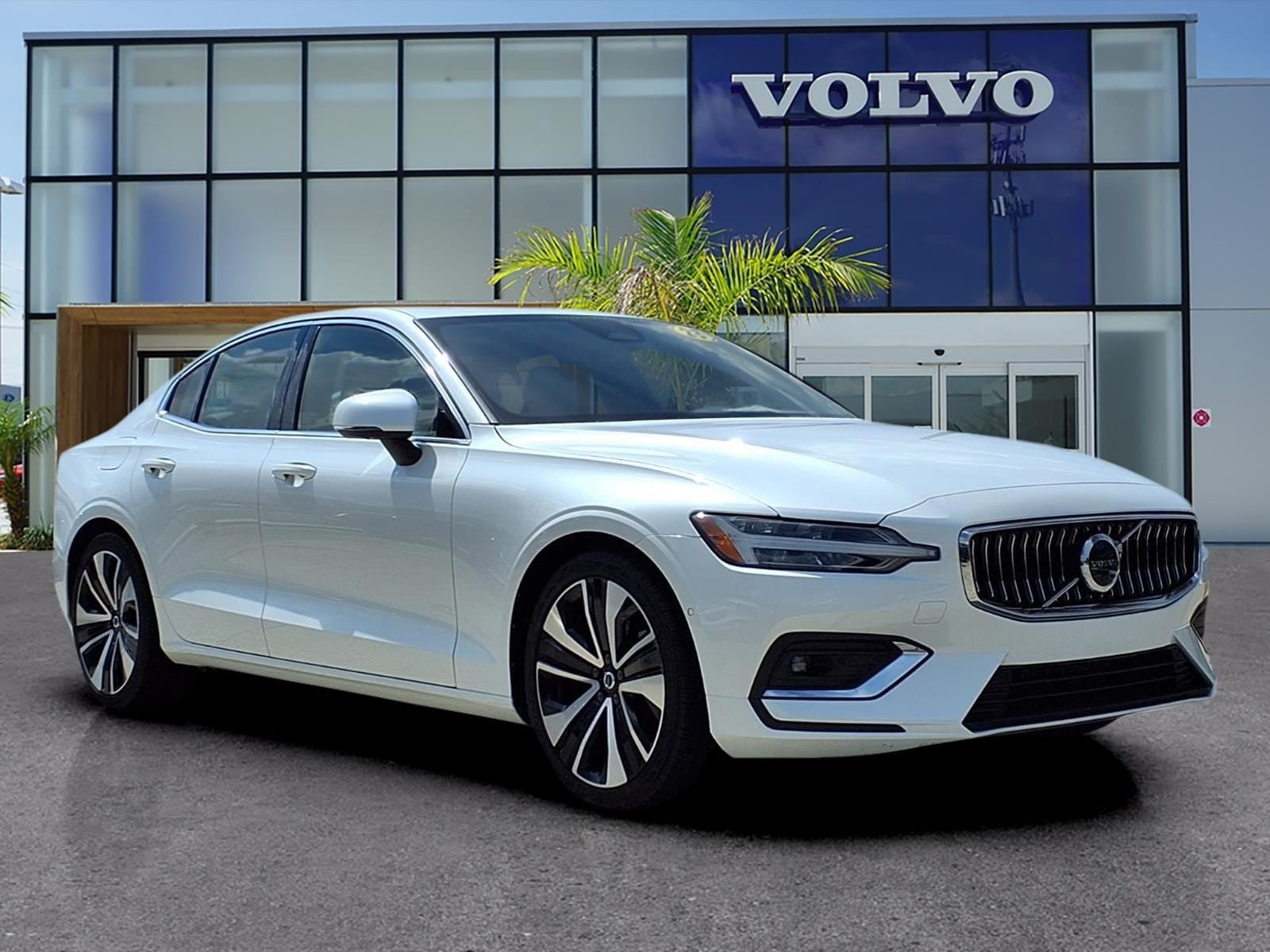 Certified 2023 Volvo S60 B5 Ultimate w/ Protection Package Premier