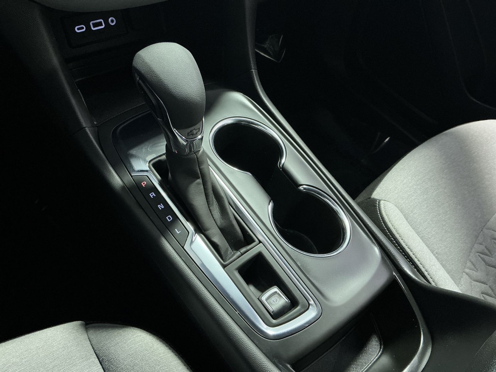 Used 2024 Chevrolet Equinox LS w/ LS Convenience Package FWD image 23