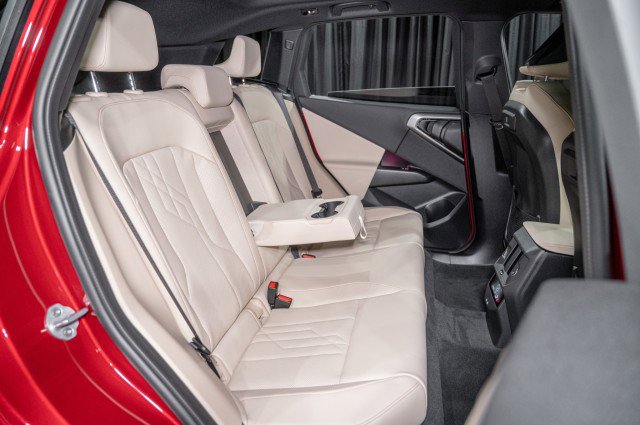 Used 2025 BMW X3 xDrive30i w/ Premium Package image 12