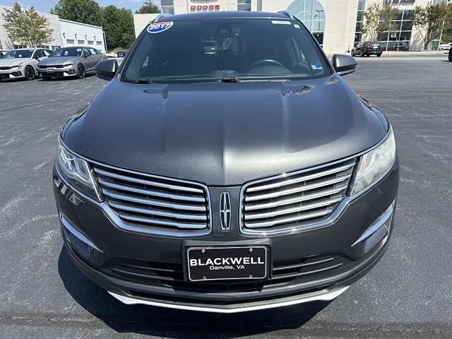 Used 2017 Lincoln MKC Select w/ Select Plus Package AWD/4WD image 2