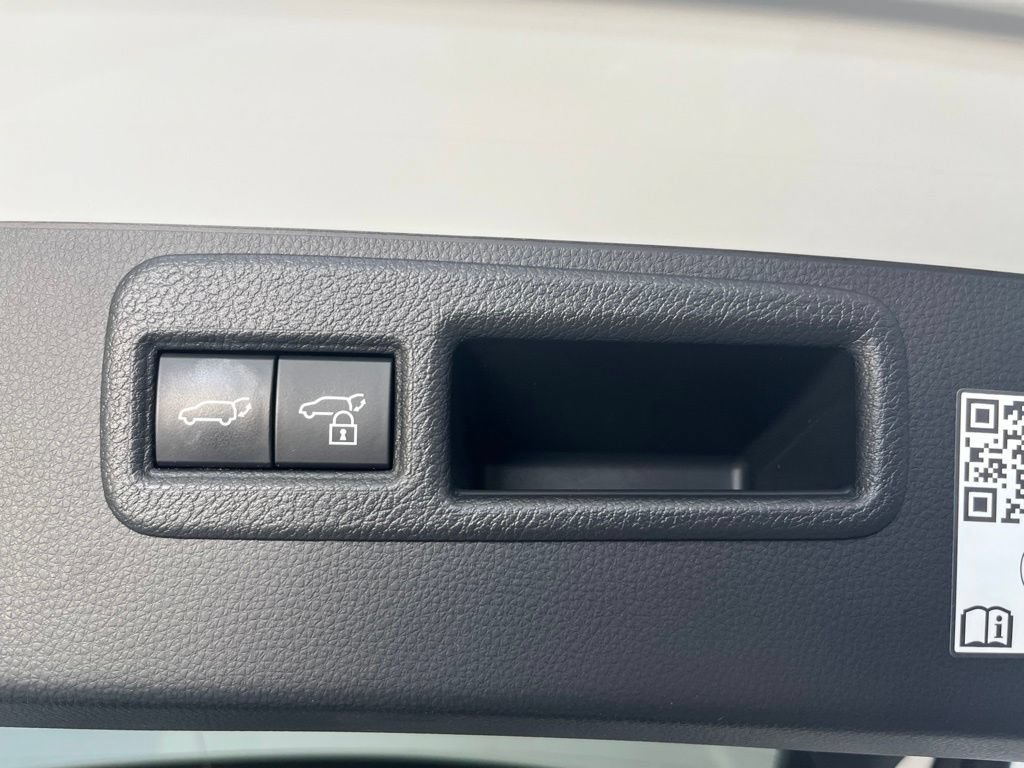 Used 2024 Toyota Venza Limited AWD/4WD image 14