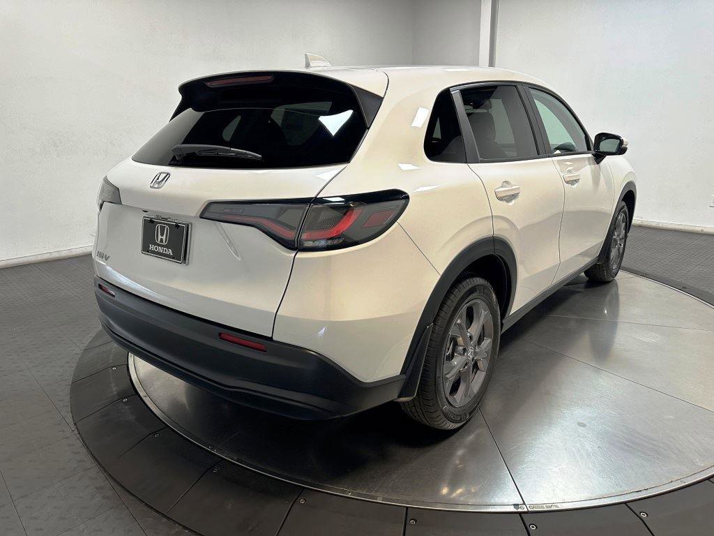 New 2026 Honda HR-V LX image 8