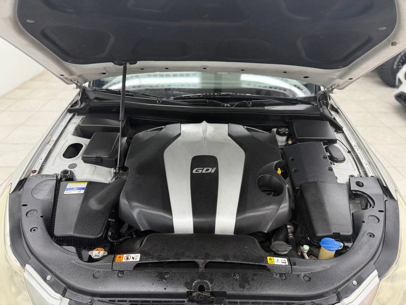 Used 2012 Hyundai Genesis 3.8 w/ Premium Pkg RWD image 35
