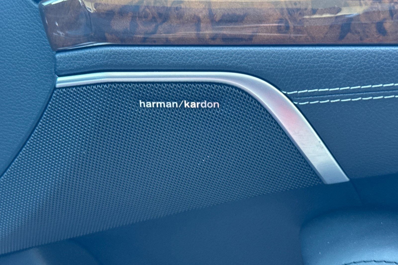 Used 2013 Mercedes-Benz SL 550 image 18