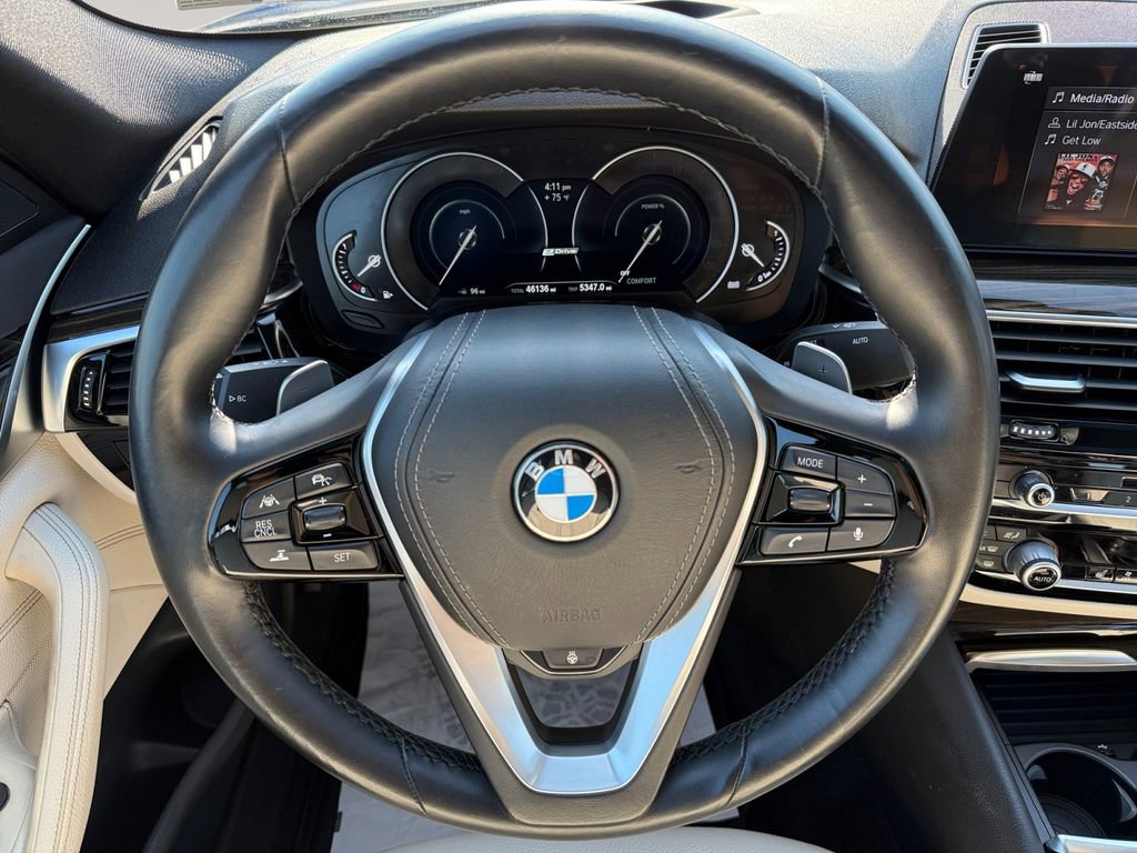 Used 2018 BMW 530e xDrive w/ Premium Package 2 image 12