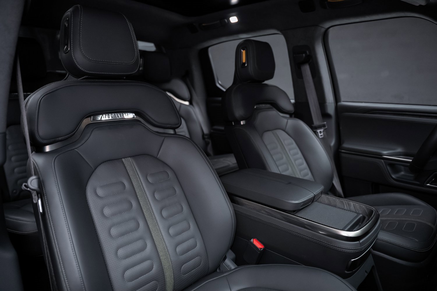 Used 2022 Rivian R1T Adventure image 56