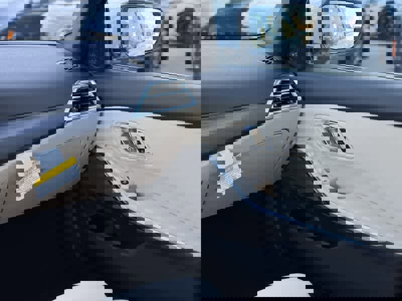 Certified 2025 BMW 330i Sedan w/ Premium Package image 24