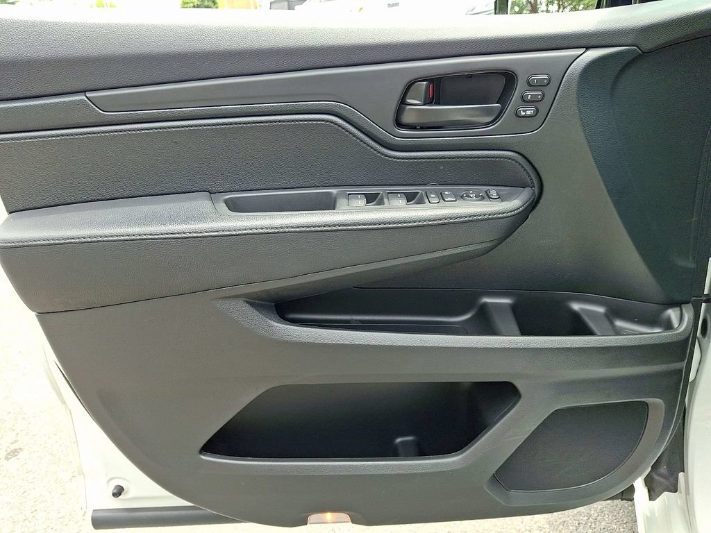 Used 2023 Honda Odyssey Sport image 13