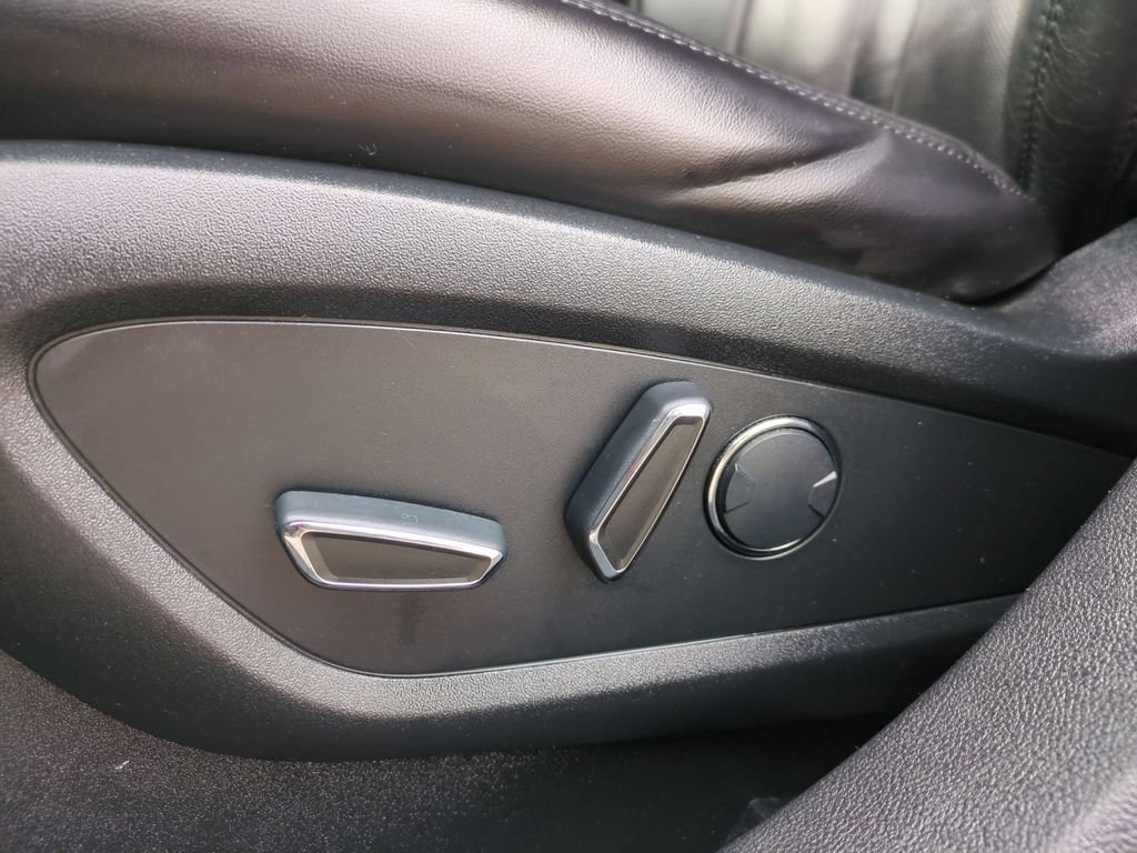 Used 2017 Lincoln MKX Select FWD image 13