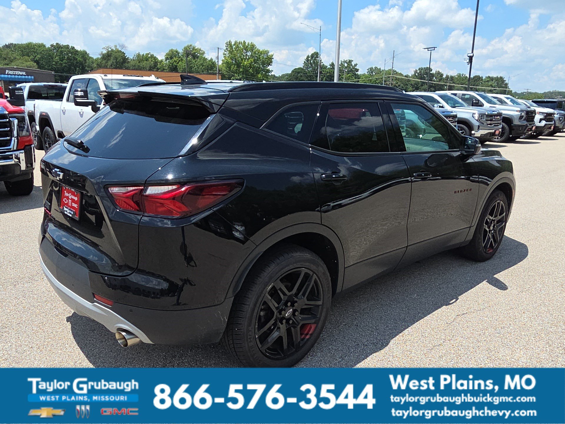Used 2021 Chevrolet Blazer LT w/ Redline Edition AWD/4WD image 8