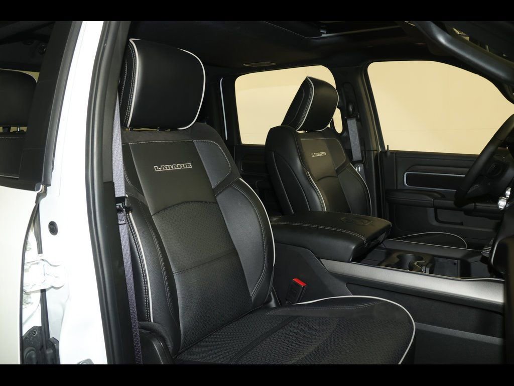 Used 2025 RAM 2500 Laramie w/ Night Edition image 33