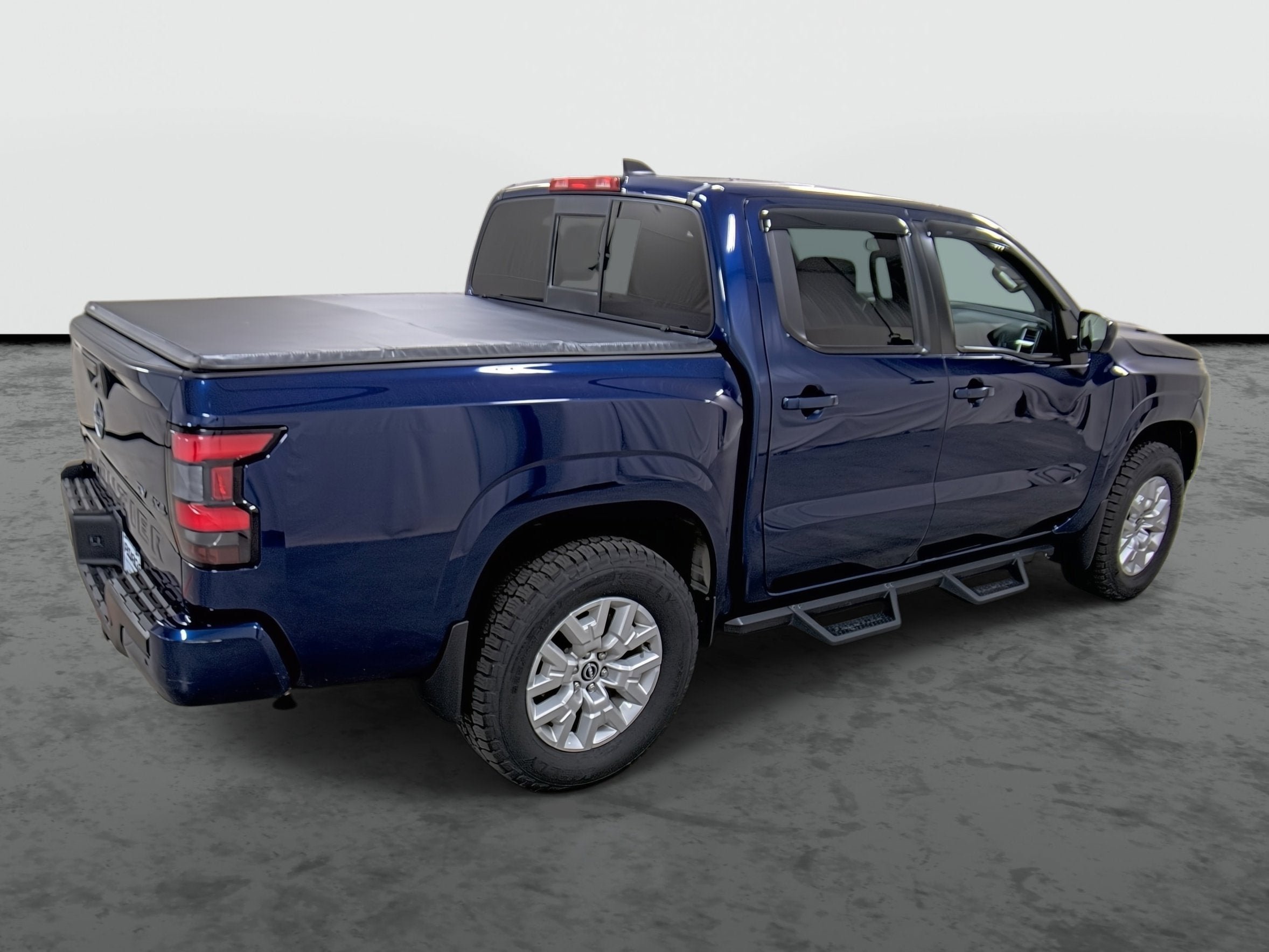Used 2022 Nissan Frontier SV AWD/4WD image 4