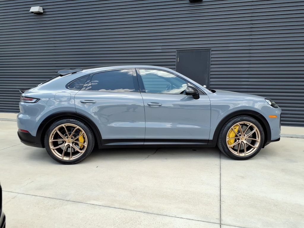 Certified 2024 Porsche Cayenne Turbo GT AWD/4WD image 7