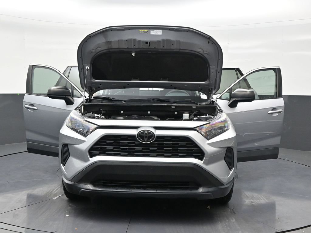 Used 2020 Toyota RAV4 LE FWD image 33