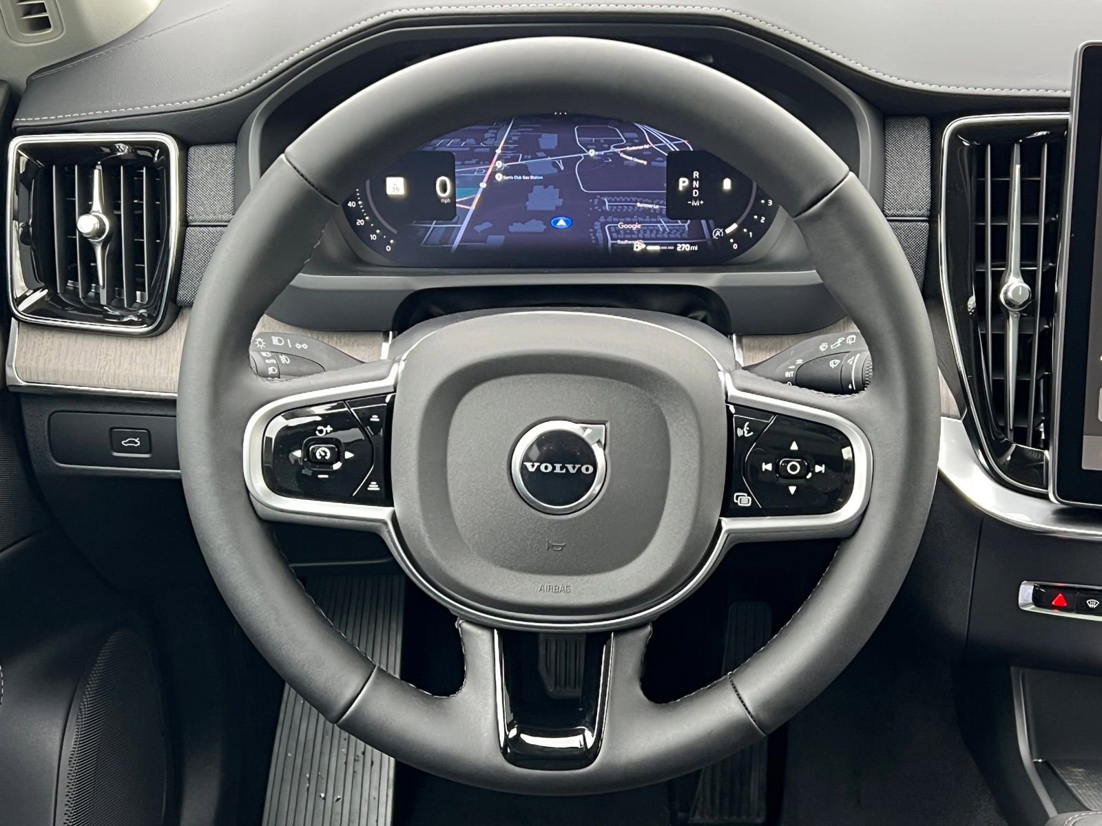 New 2026 Volvo XC90 B6 Ultra image 25