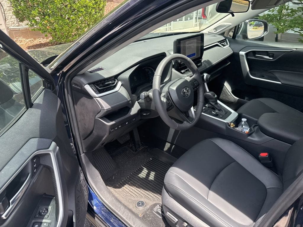 Used 2025 Toyota RAV4 XLE Premium w/ Weather Package AWD/4WD image 7
