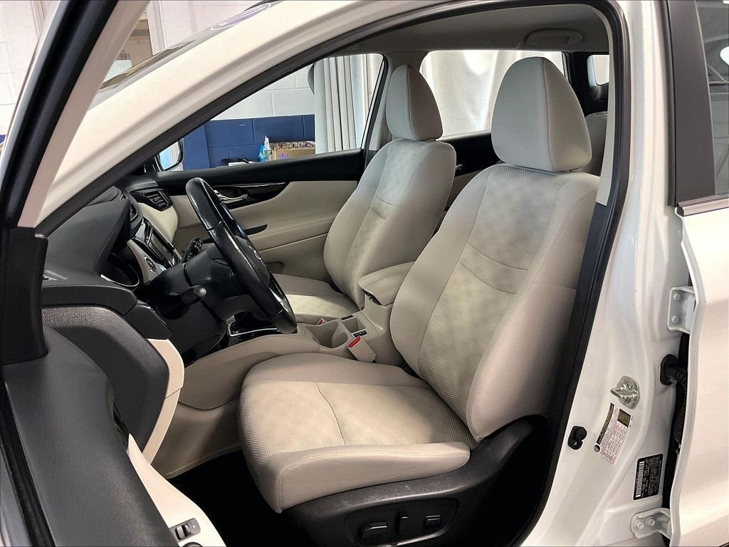 Used 2022 Nissan Rogue Sport SV AWD/4WD image 10