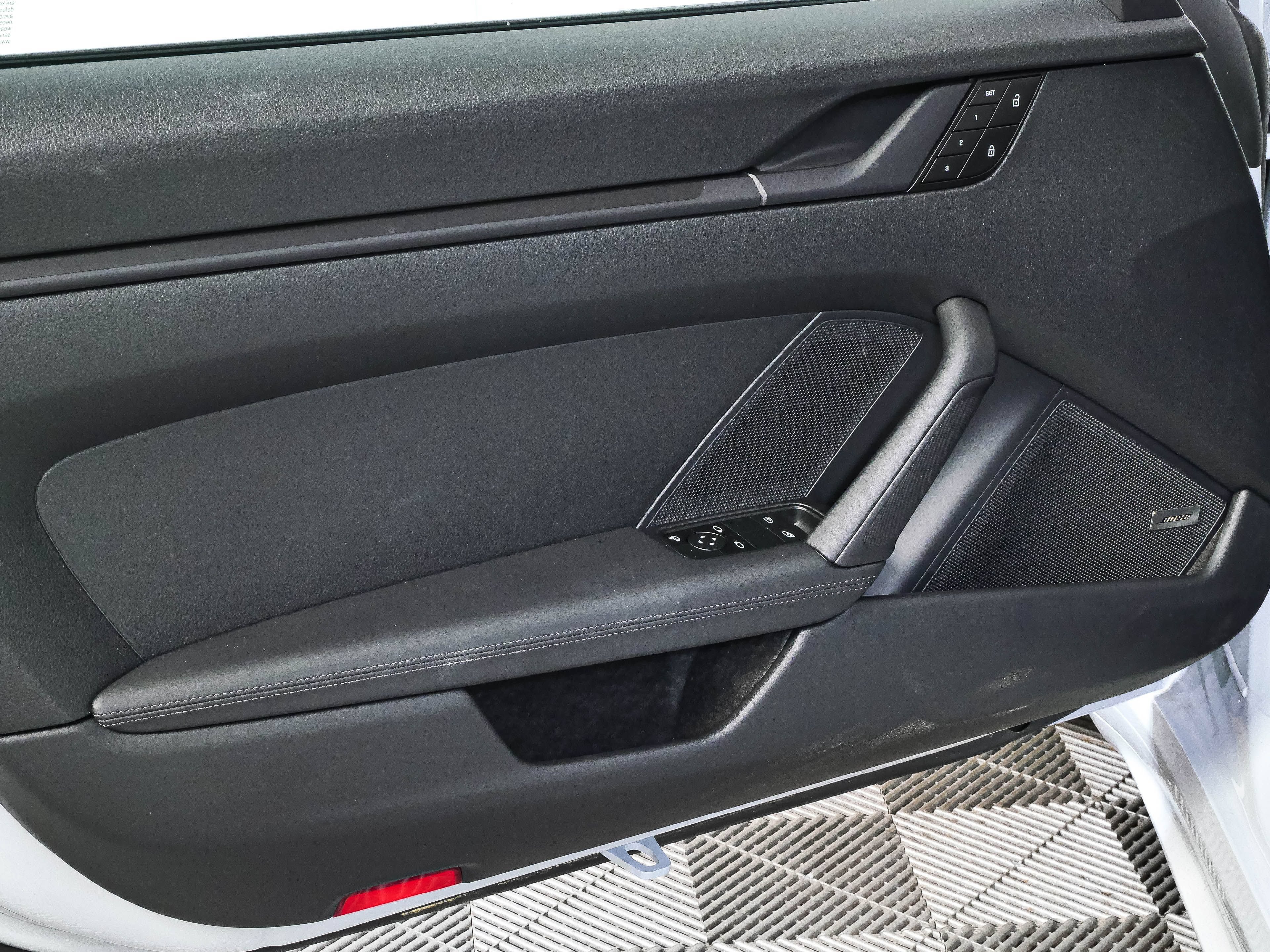 Certified 2025 Porsche 911 Carrera RWD image 6