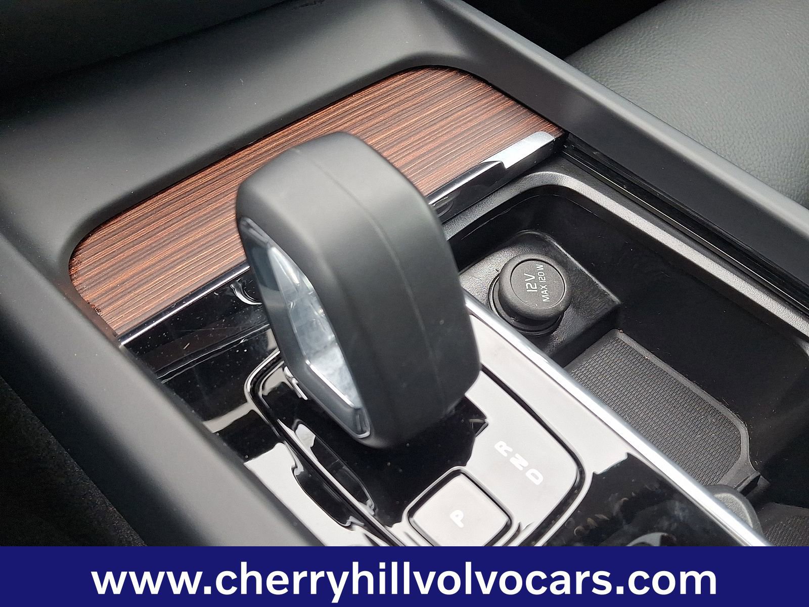 Certified 2025 Volvo S60 B5 Plus image 16