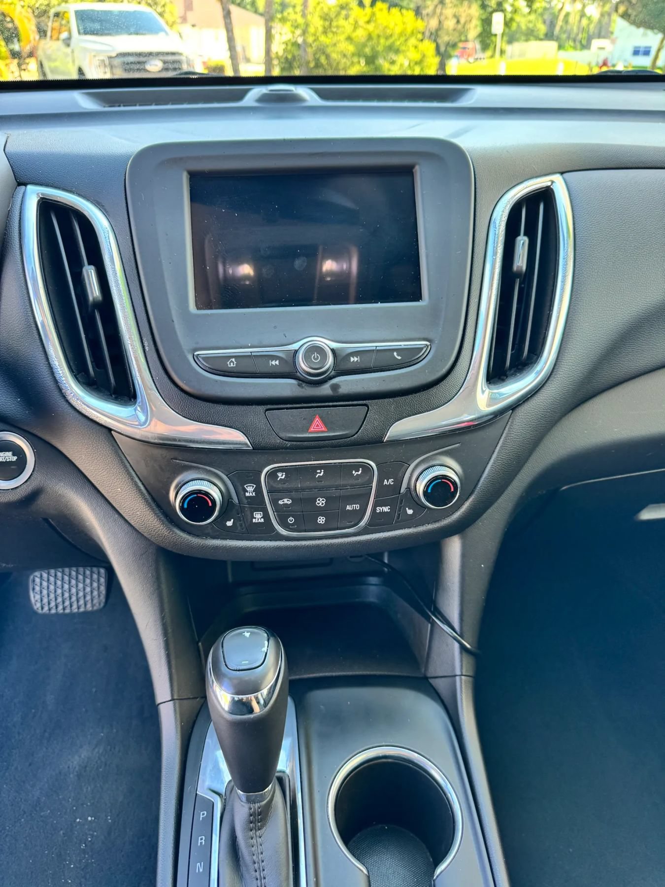 Used 2019 Chevrolet Equinox LT FWD image 11