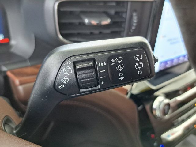 Used 2022 Ford Explorer King Ranch w/ Premium Technology Package AWD/4WD image 11