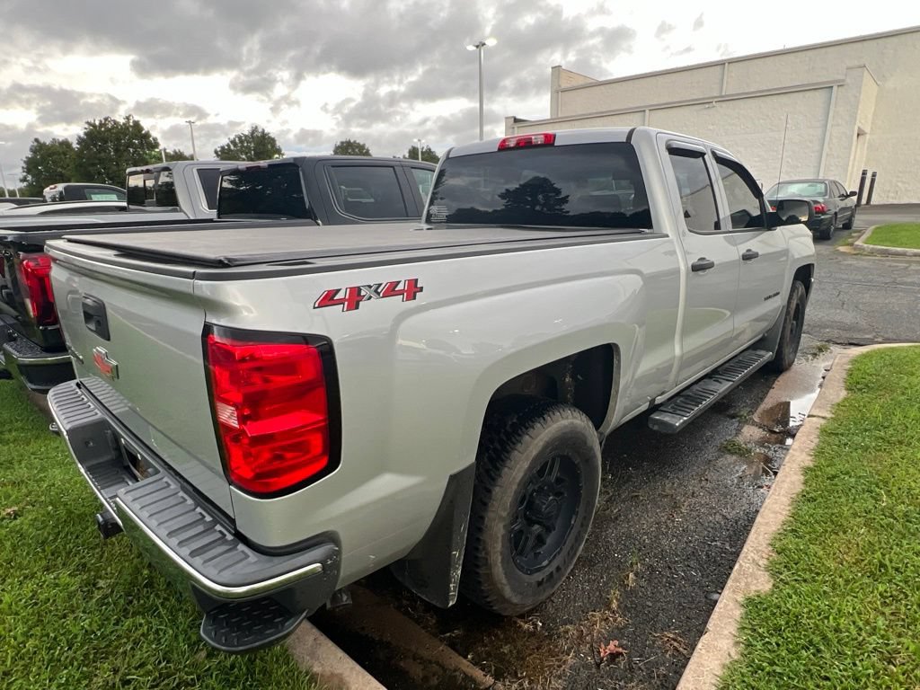 Used 2018 Chevrolet Silverado 1500 W/T w/ WT Convenience Package AWD/4WD image 9