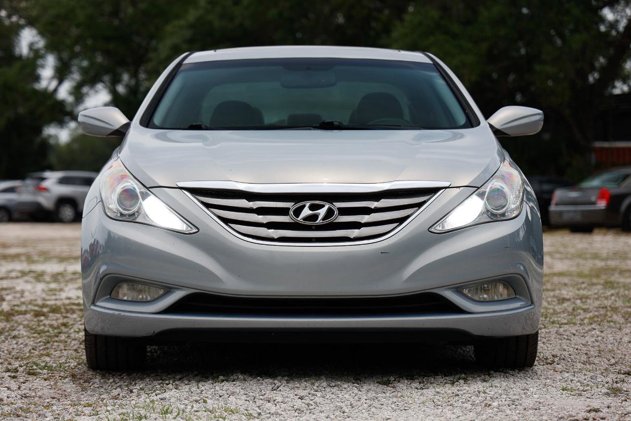 Used 2011 Hyundai Sonata SE w/ Navigation & Sunroof Pkg 4 FWD image 17