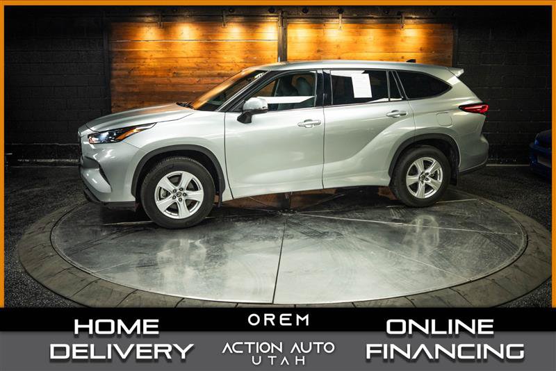 Used 2022 Toyota Highlander LE