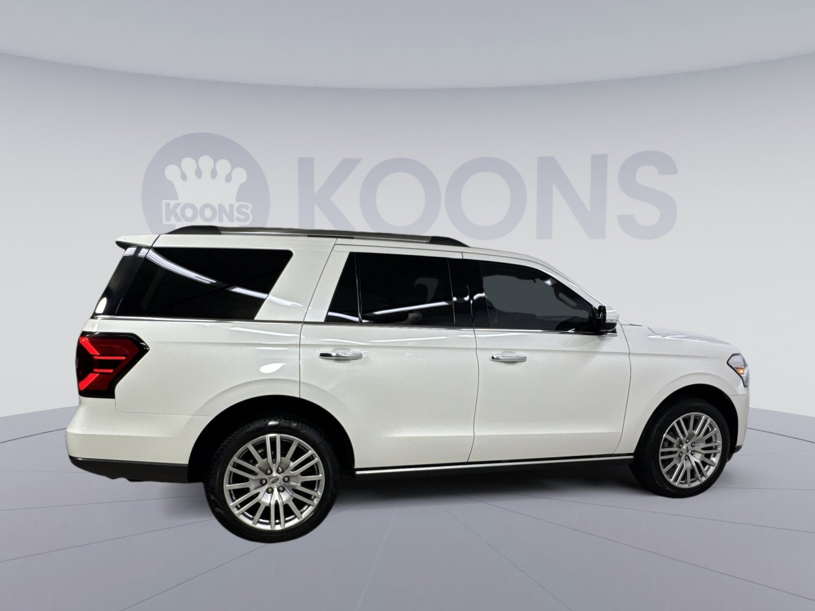 Used 2024 Ford Expedition Limited image 13