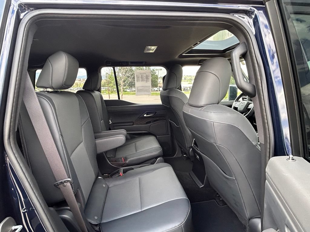 Used 2024 Lexus GX 550 AWD/4WD image 31