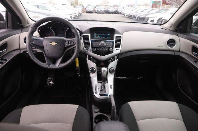 Used 2011 Chevrolet Cruze LS w/ Connectivity Package image 16