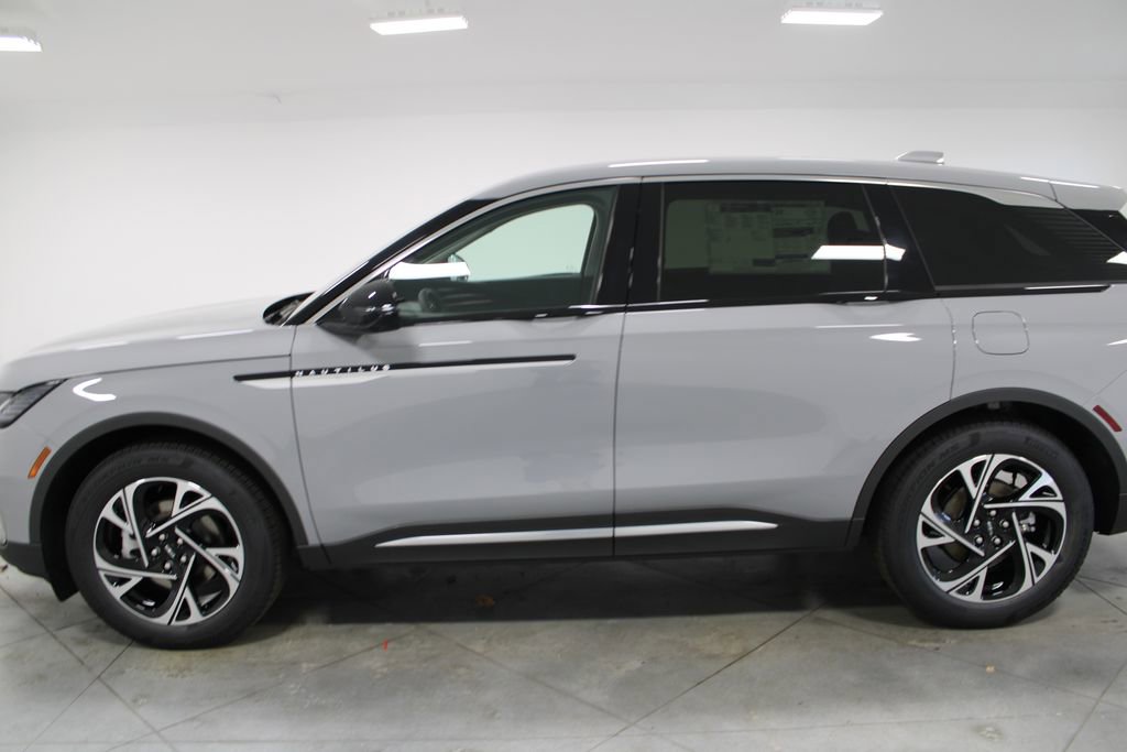New 2026 Lincoln Nautilus Premier image 5