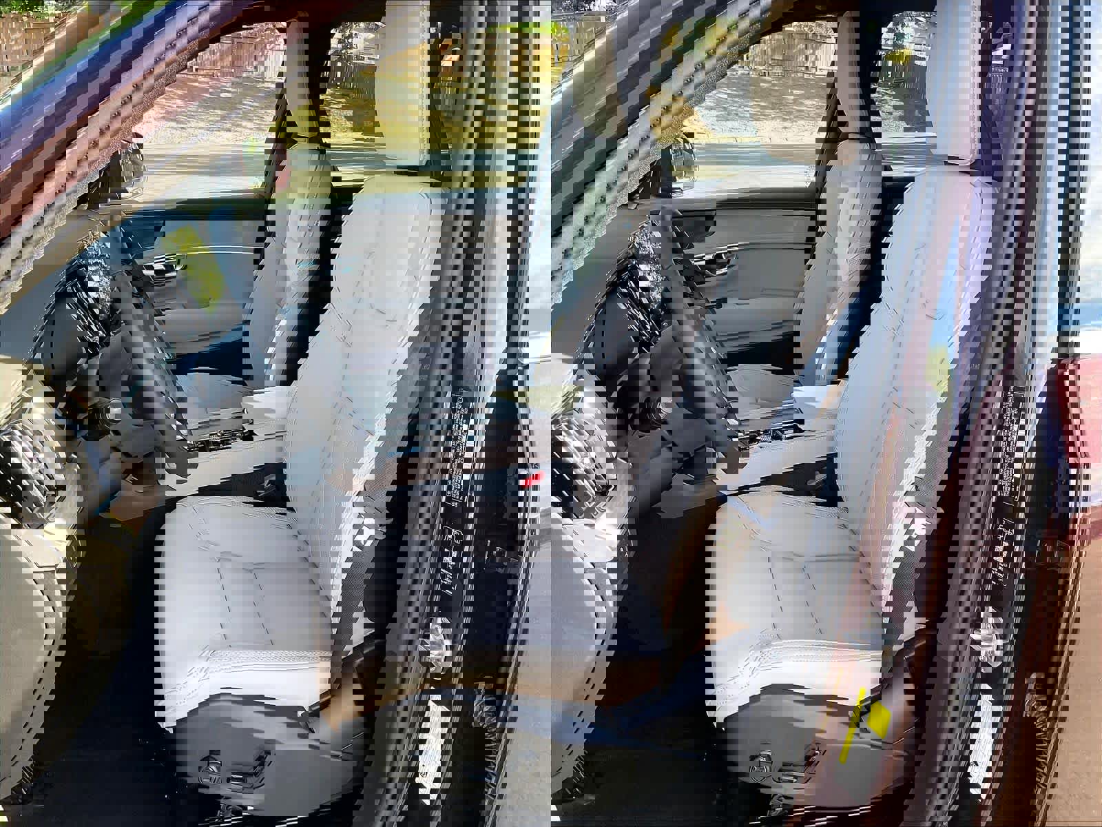 New 2026 Volvo XC90 T8 Plus w/ Protection Package Premier image 11