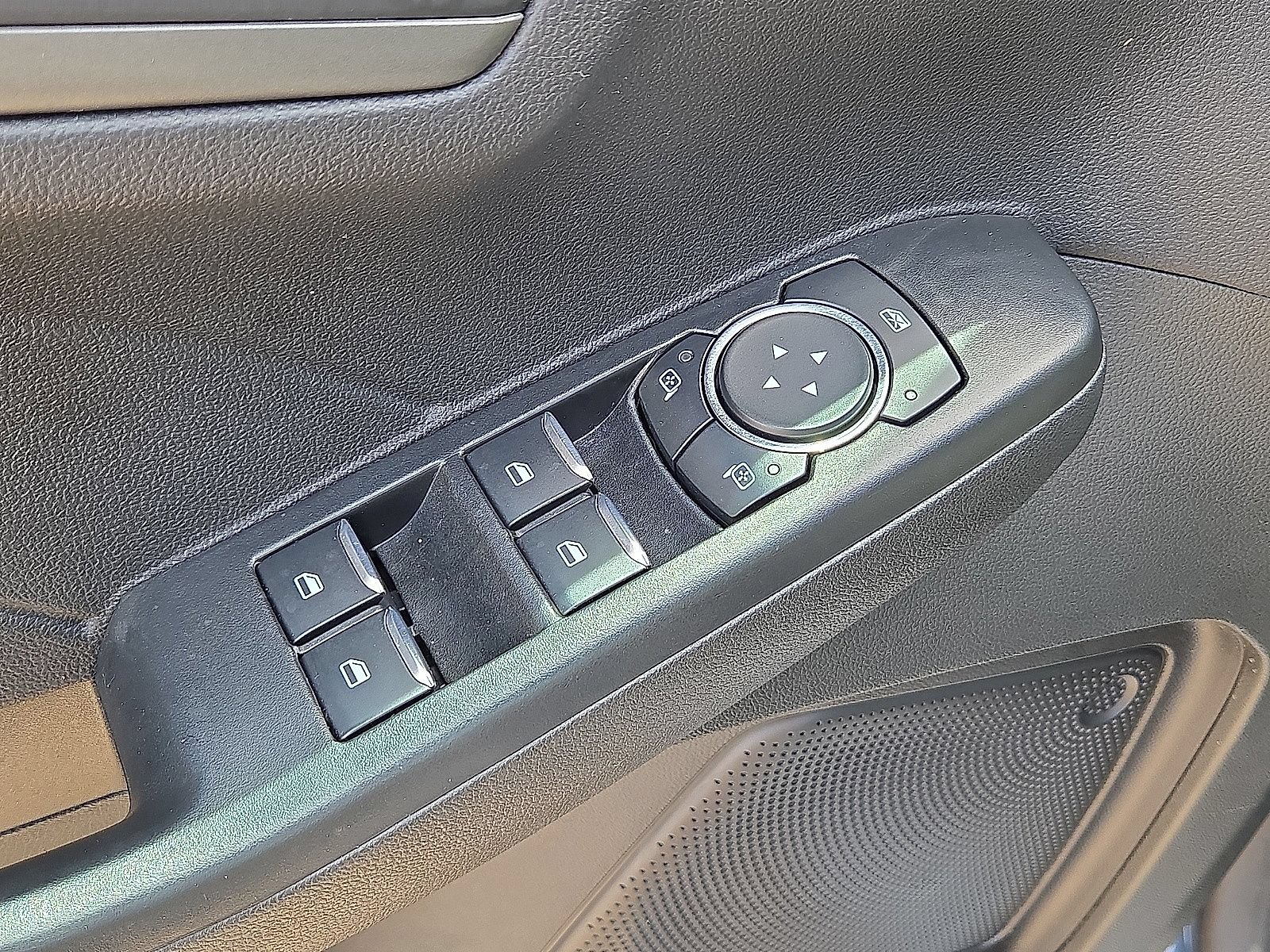 Used 2025 Ford Escape SE FWD image 22