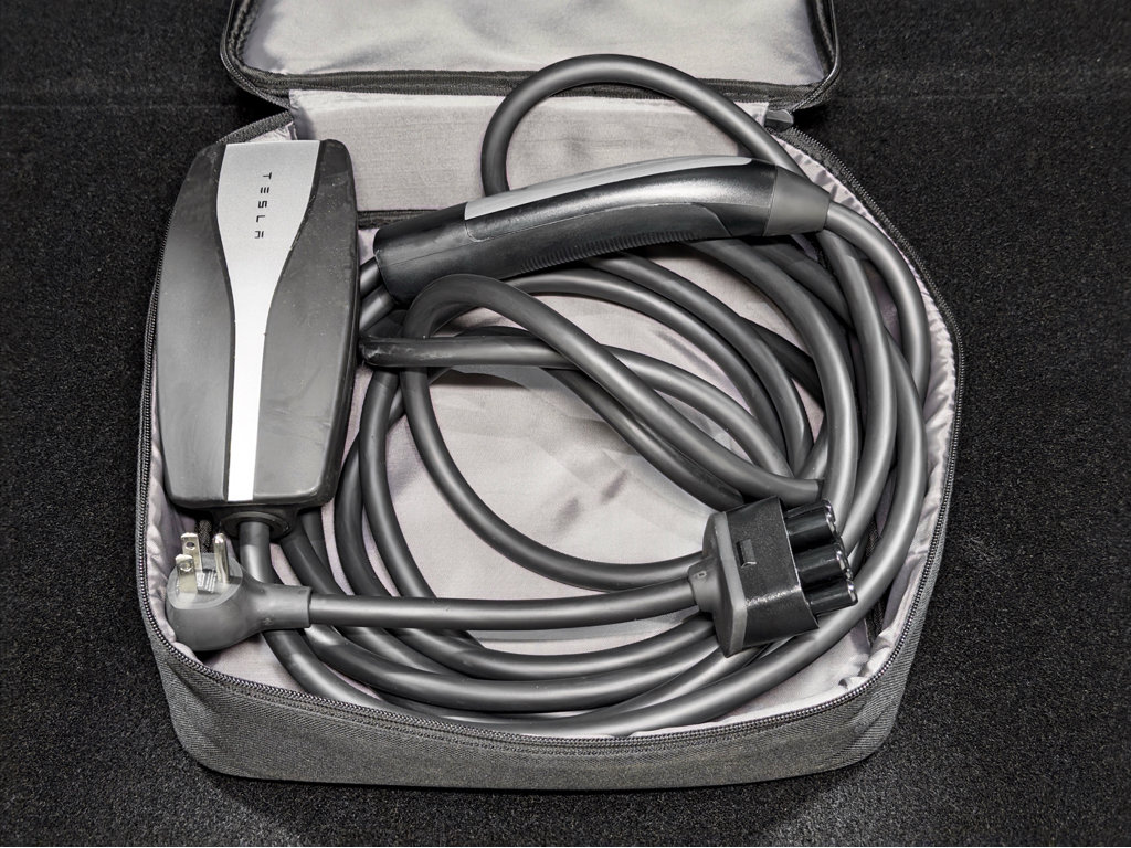 Used 2021 Tesla Model Y Long Range image 6