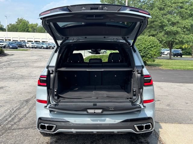 Used 2026 BMW X7 M60i AWD/4WD image 33