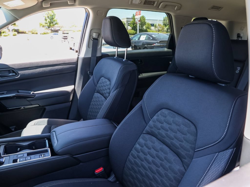 New 2026 Nissan Pathfinder SV w/ Cargo Package FWD image 15