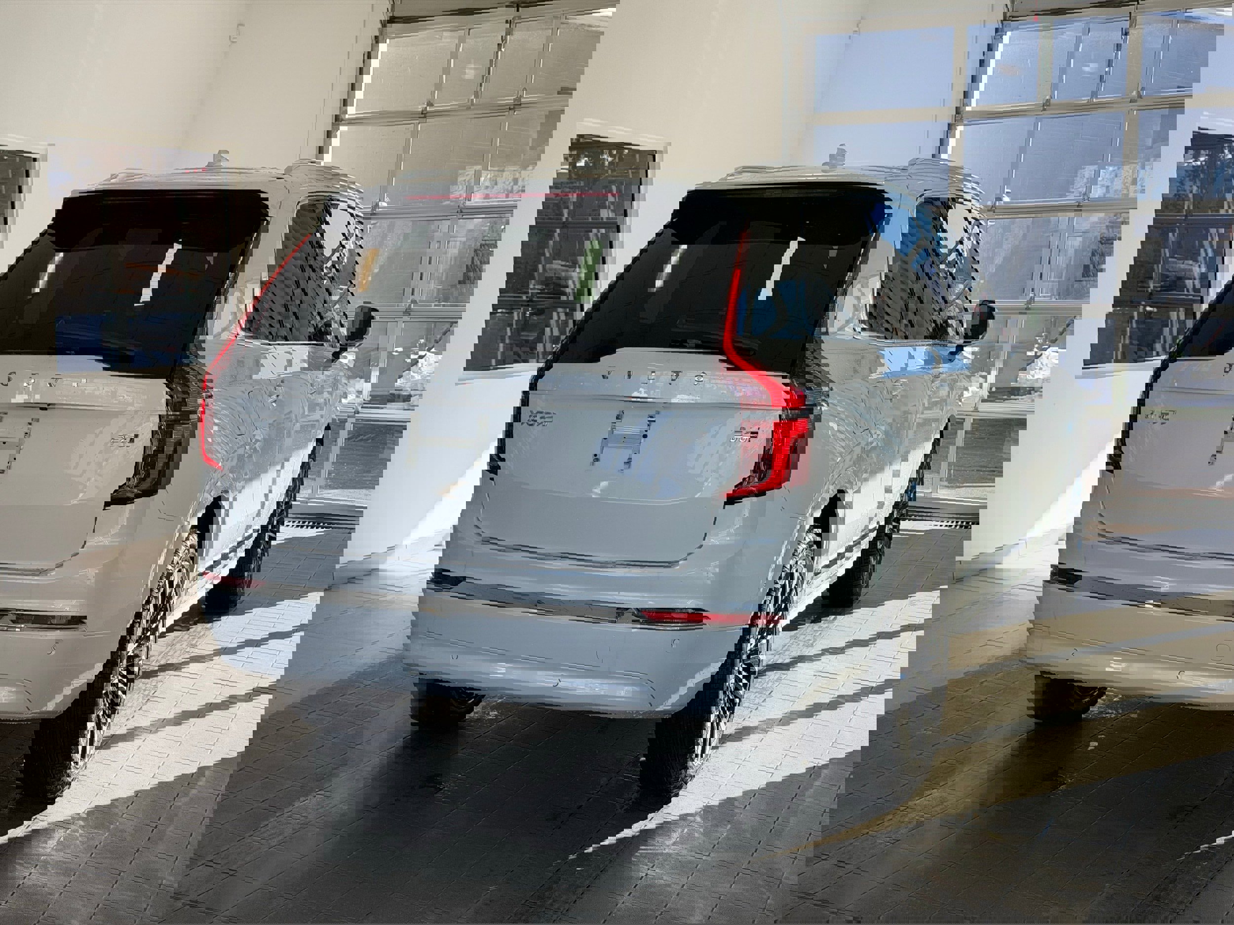 New 2026 Volvo XC90 B6 Plus w/ Protection Package Premier image 6