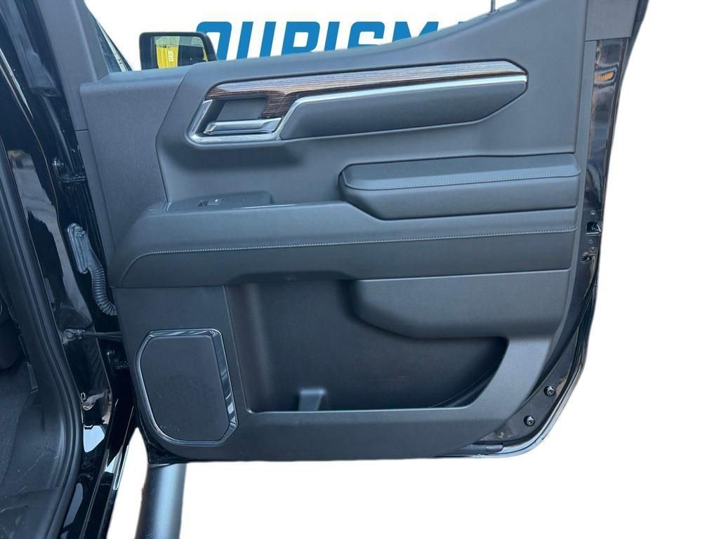 Used 2024 GMC Sierra 1500 Elevation image 28