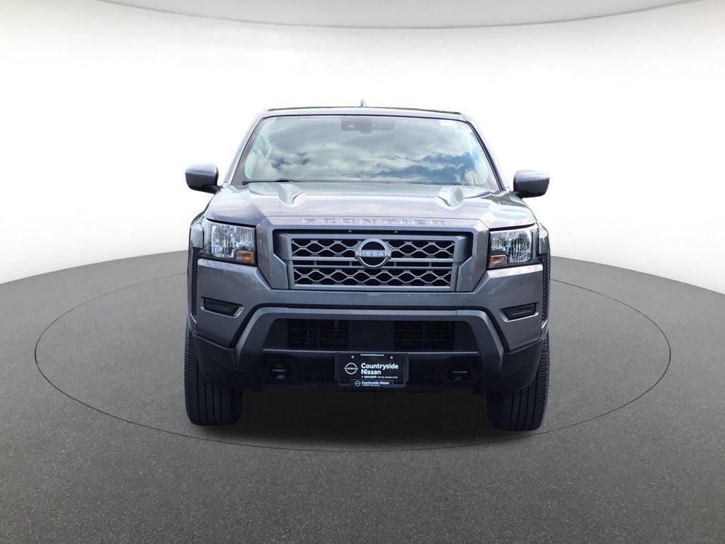 Used 2024 Nissan Frontier SV w/ Technology Package AWD/4WD image 2